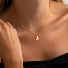 Stainless Steel Elegant Cat Pendant Necklace, Hypoallergenic No Fade Simple Cute Kitten Charm for Women